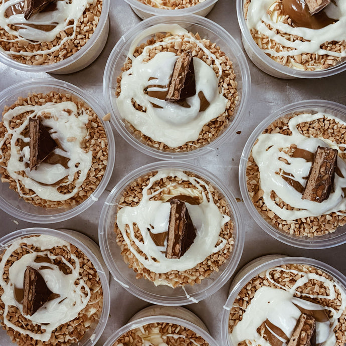 WHITE CHOCOLATE x SNICKERS INSPIRED CHEESECAKES