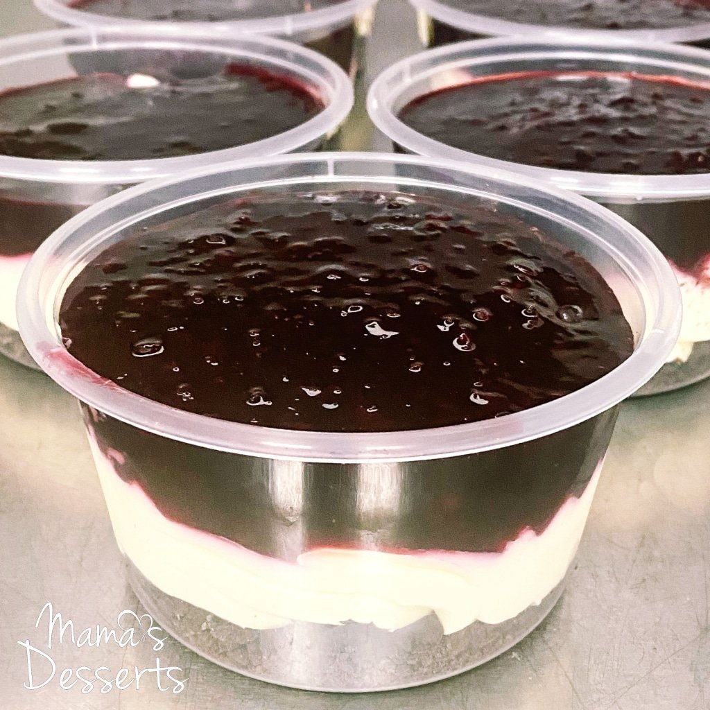 Mixed berry cheesecakes - General - Mama’s Desserts